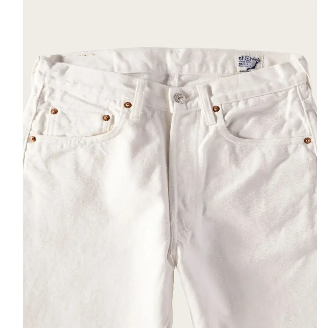 105 Standard Denim - White Front Close